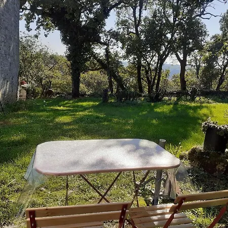 Alojamento de Acomodação e Pequeno-almoço Ferme De Laspeyrieres Montcuq