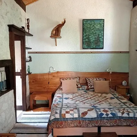 Ferme De Laspeyrieres Bed & Breakfast