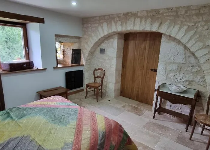 Ferme De Laspeyrieres Bed and Breakfast 3*